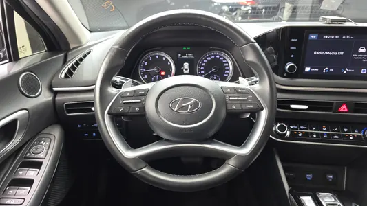 Hyundai (DN8) 2.0 2022 14