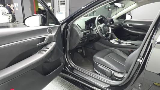 Hyundai (DN8) 2.0 2022 10