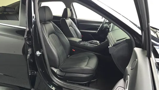 Hyundai (DN8) 2.0 2022 26