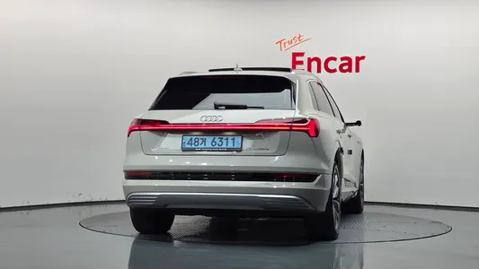 Audi e- 55 2020 4