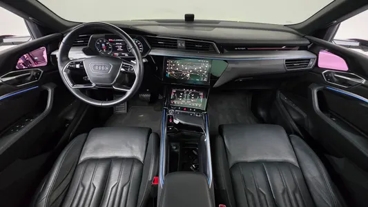 Audi e- 55 2020 7