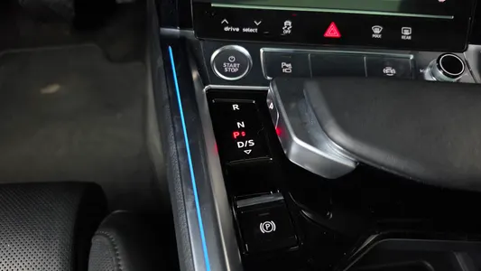 Audi e- 55 2020 9