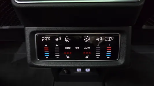 Audi e- 55 2020 33