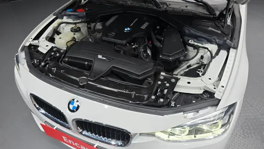 BMW 3 Series (F30) 320d 2018 6