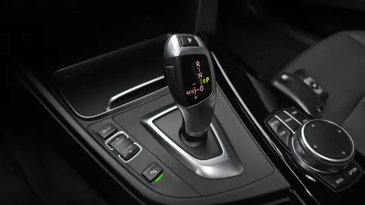 BMW 3 Series (F30) 320d 2018 9