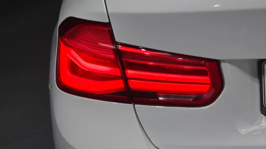 BMW 3 Series (F30) 320d 2018 23