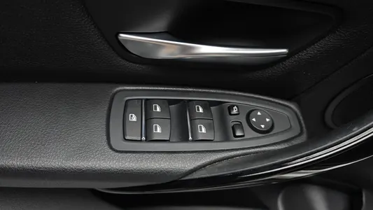 BMW 3 Series (F30) 320d 2018 30
