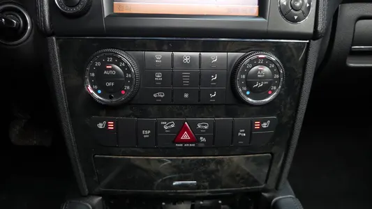 Mercedes-Benz M-Class W164 ML300 CDI 2009 16