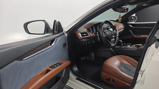 Maserati 기블리 3.0 2017 10