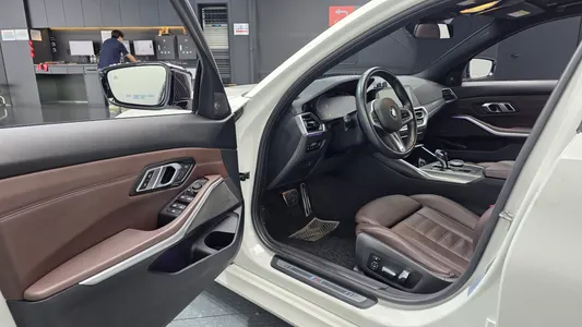 BMW 3 Series (G20) 330i M 2019 9