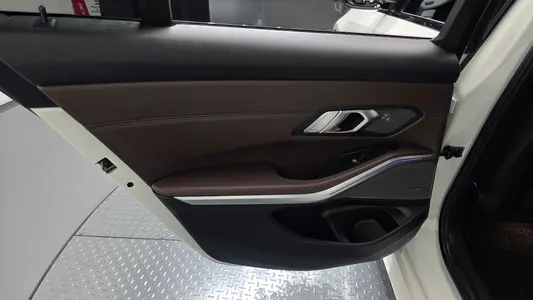 BMW 3 Series (G20) 330i M 2019 25
