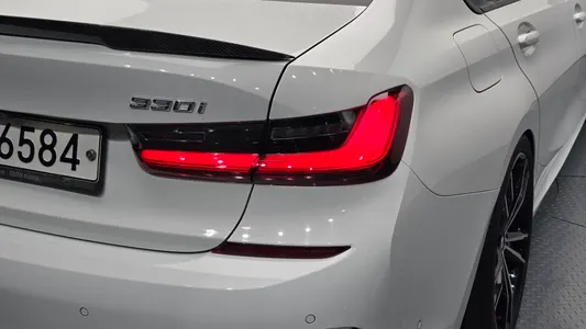 BMW 3 Series (G20) 330i M 2019 23
