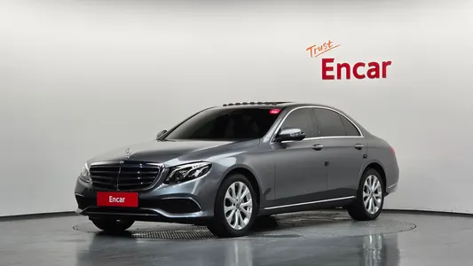 Mercedes-Benz E-Class W213 E300 4MATIC 2020