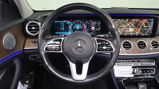 Mercedes-Benz E-Class W213 E300 4MATIC 2020 14