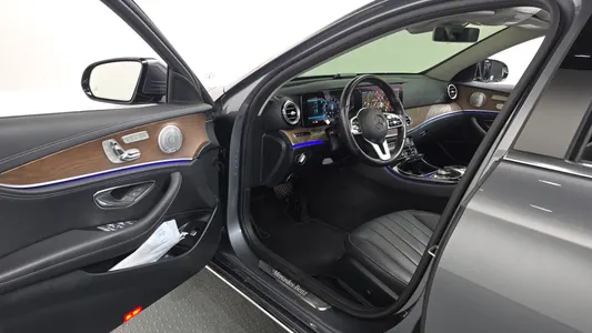 Mercedes-Benz E-Class W213 E300 4MATIC 2020 10