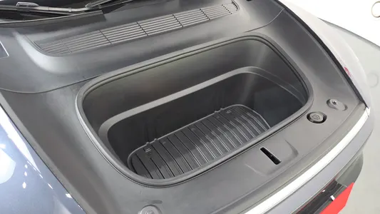Tesla Y RWD 2025 6