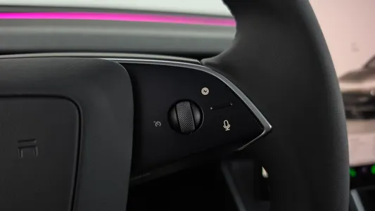 Tesla Y RWD 2025 16