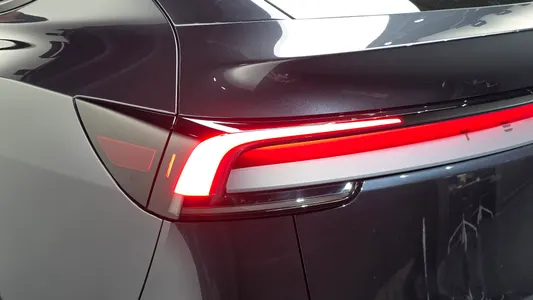 Tesla Y RWD 2025 23