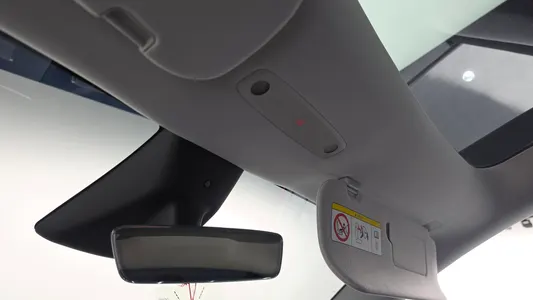 Tesla Y RWD 2025 27