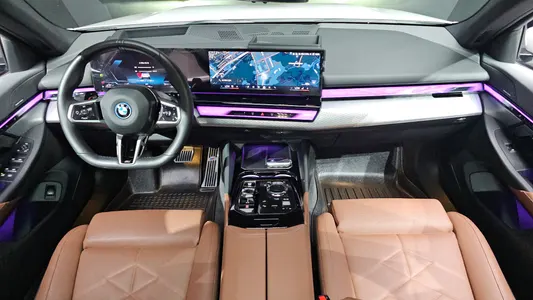 BMW 5 Series (G60) 530e M 2024 7