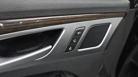 Genesis G80 3.3 GDI AWD 2019 32