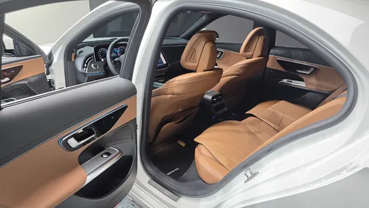Mercedes-Benz E-Class W214 E200 AMG Line 2026 11