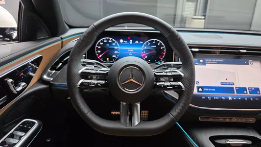 Mercedes-Benz E-Class W214 E200 AMG Line 2026 12