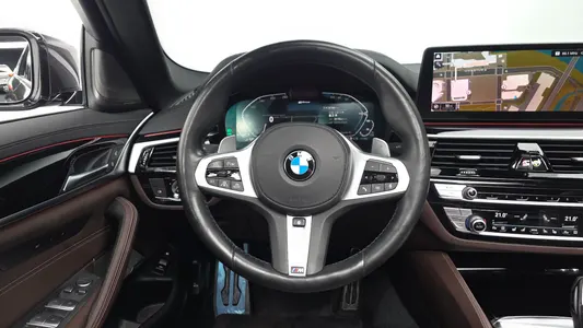 BMW 5 Series (G30) 530e M 2021 11