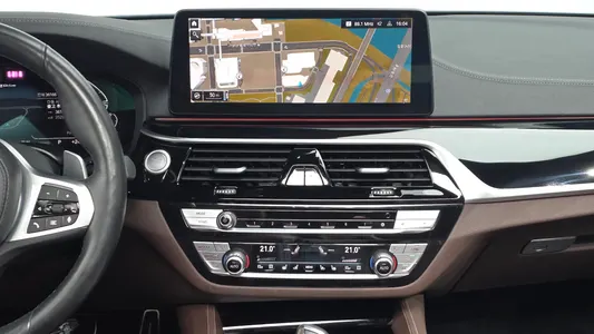 BMW 5 Series (G30) 530e M 2021 12