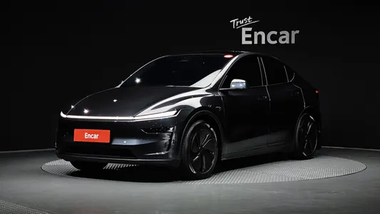 Tesla Y RWD 2025