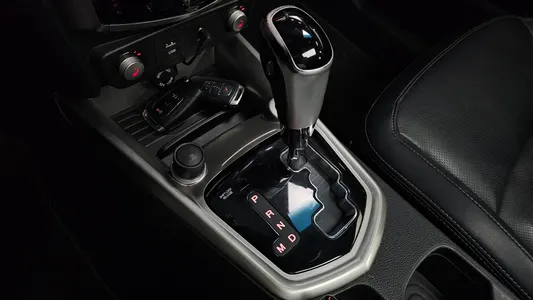 KG Mobility Tivoli VX 2WD 2016 9
