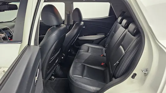 KG Mobility Tivoli VX 2WD 2016 12
