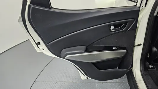 KG Mobility Tivoli VX 2WD 2016 25