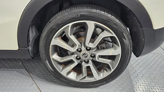KG Mobility Tivoli VX 2WD 2016 21