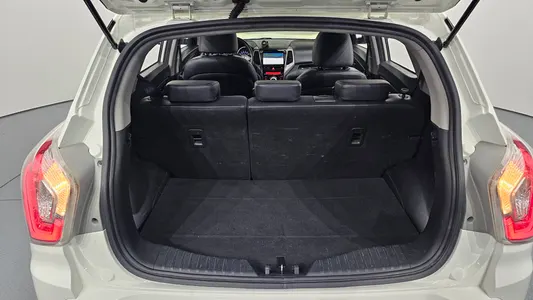 KG Mobility Tivoli VX 2WD 2016 27