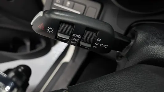 KG Mobility Tivoli VX 2WD 2016 30