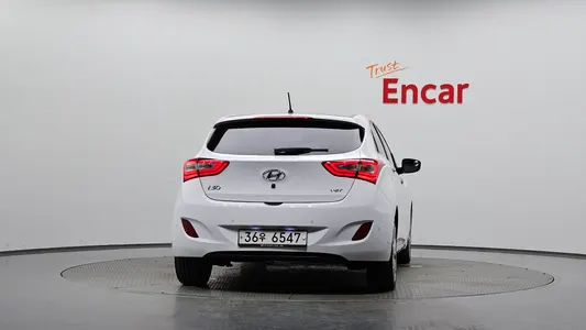 Hyundai i30() 1.6 VGT PYL 2013 4