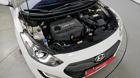 Hyundai i30() 1.6 VGT PYL 2013 6