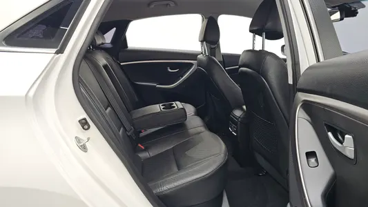 Hyundai i30() 1.6 VGT PYL 2013 11