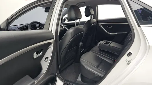 Hyundai i30() 1.6 VGT PYL 2013 12