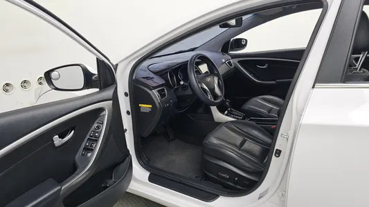 Hyundai i30() 1.6 VGT PYL 2013 10