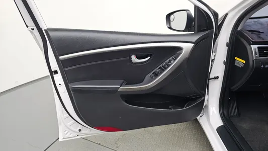 Hyundai i30() 1.6 VGT PYL 2013 25