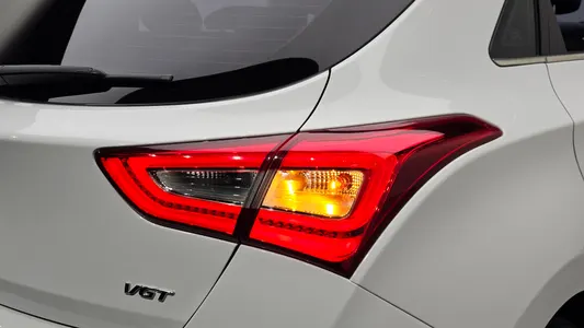 Hyundai i30() 1.6 VGT PYL 2013 24
