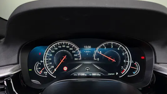 BMW 5 Series (G30) 530i M 2017 7
