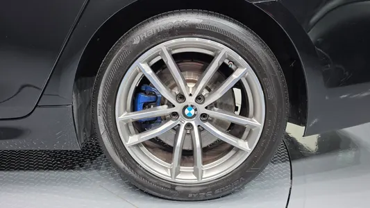 BMW 5 Series (G30) 530i M 2017 21