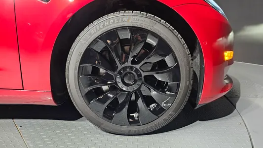 Tesla 3 AWD 2021 22