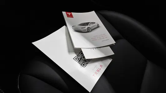 Tesla 3 AWD 2021 36