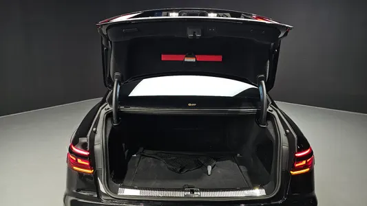 Audi S8 (D5) 4.0 TFSI LWB 2020 20