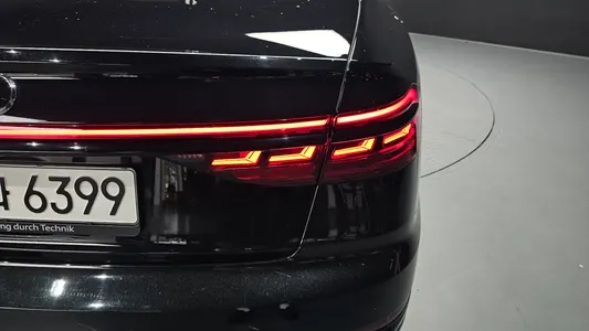 Audi S8 (D5) 4.0 TFSI LWB 2020 23