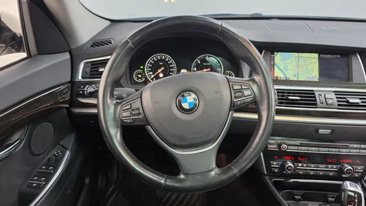BMW 5 Series GT (F07) GT 30d xDrive 2015 13